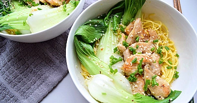 Нудлс (Noodles) - лапша с курицей и китайским Пак Чой (Pak Choi)