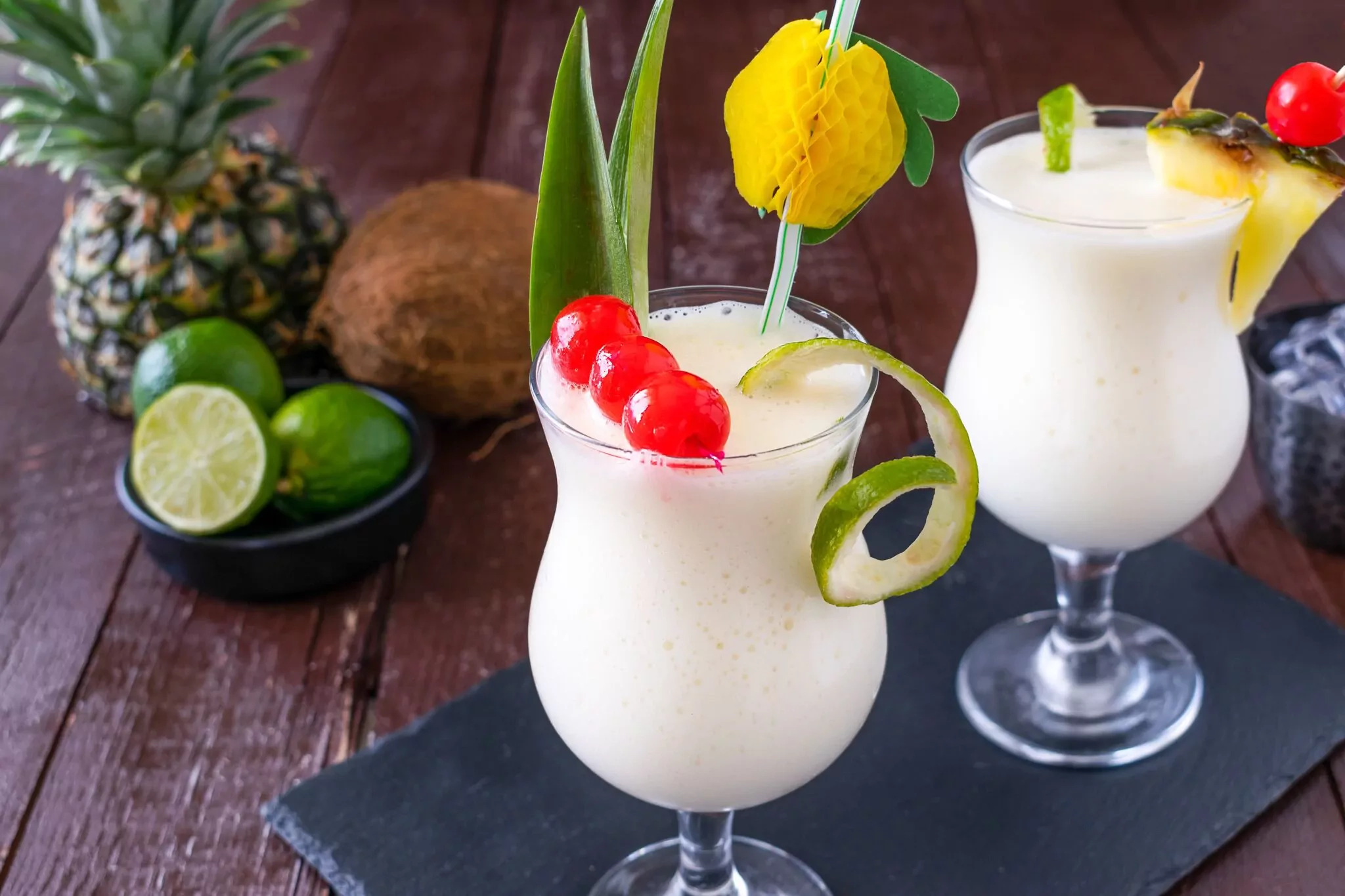 Piña colada (Пина колада) - коктейль из рома и ананасового сока