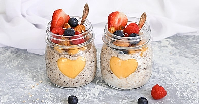 Ночная овсянка с семенами льна и овсяными отрубями ("Overnight oats")