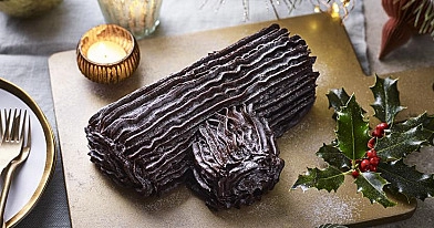 Шоколадный рулет на Рождество: Орехово-карамельный торт (Buche de Noel, Святочное полено или Рождественское полено)